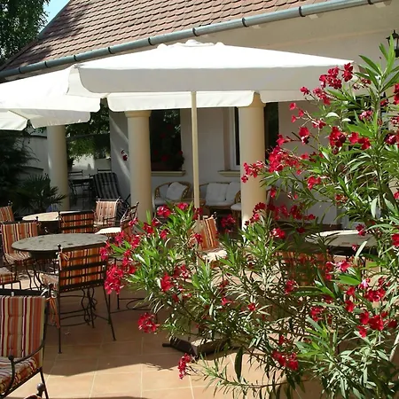 酒店 Giardino Balatongyörök